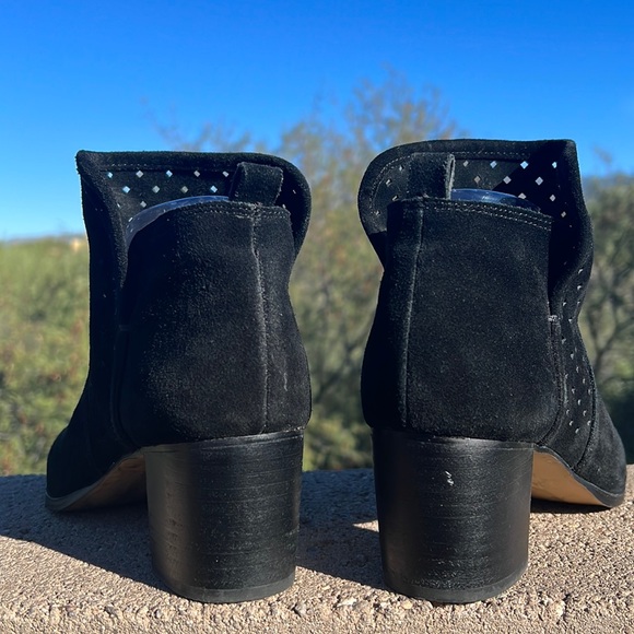 Gianni Bini Peep Toe Mono Black Suede Ankle Booties - Picture 7 of 16